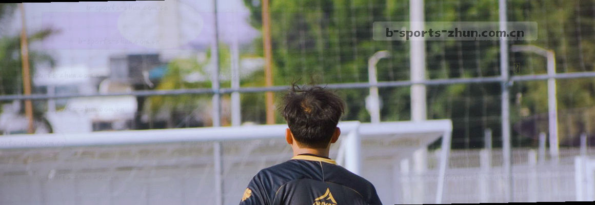 一间满是古籍的静默书房侧写 知识星空